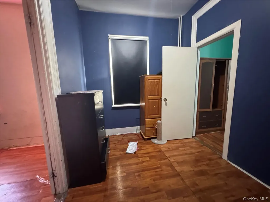 6353 60th Place Ridgewood NY 11385
