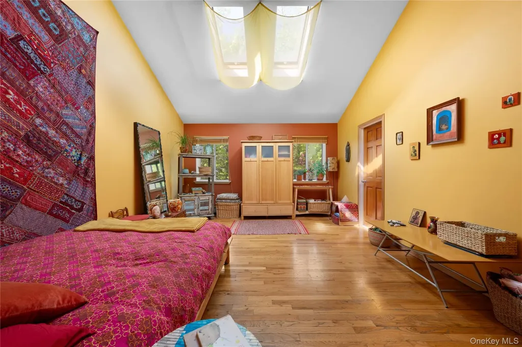 284 Schenck Avenue Great Neck NY 11021