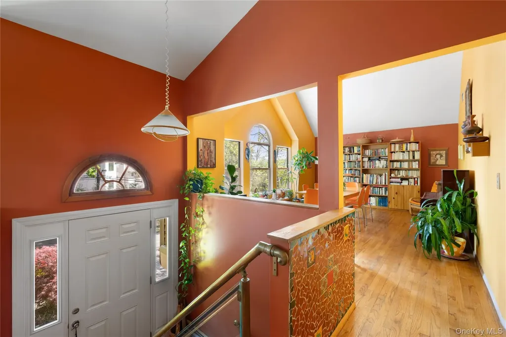 284 Schenck Avenue Great Neck NY 11021