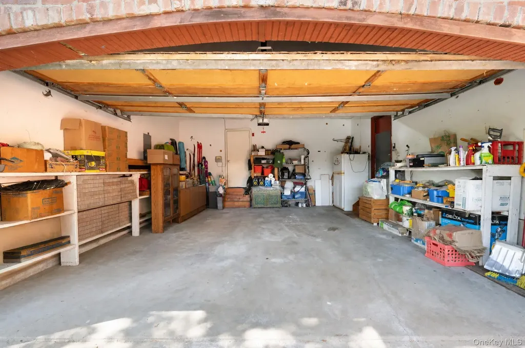 284 Schenck Avenue Great Neck NY 11021