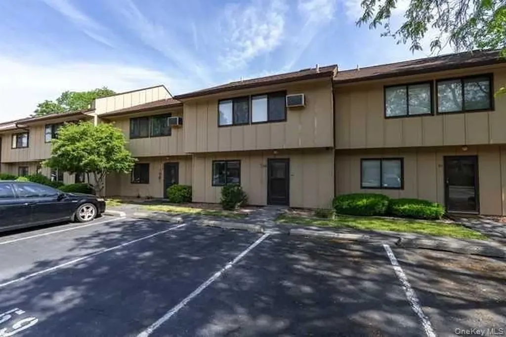 59 Hudson Heights Drive Poughkeepsie NY 12601