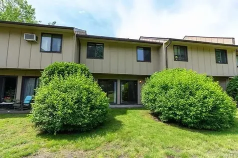 59 Hudson Heights Drive Poughkeepsie NY 12601