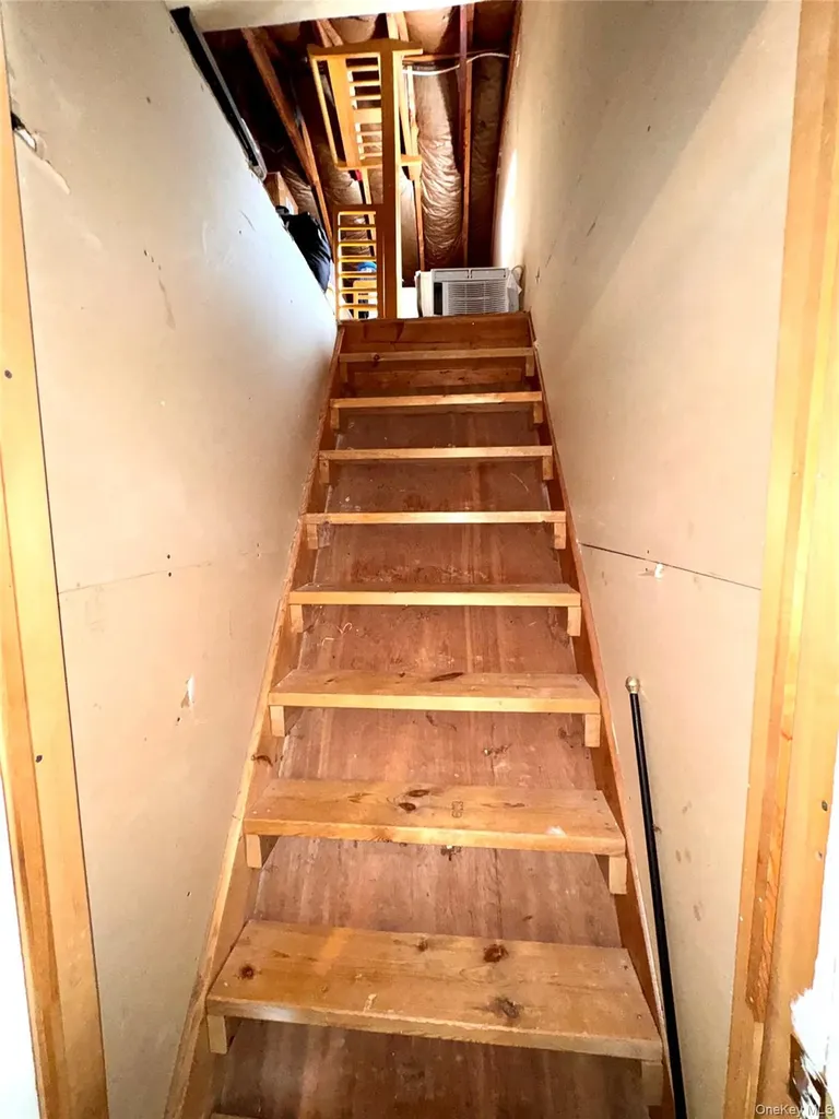 26 Peenpack Trail Huguenot NY 12746