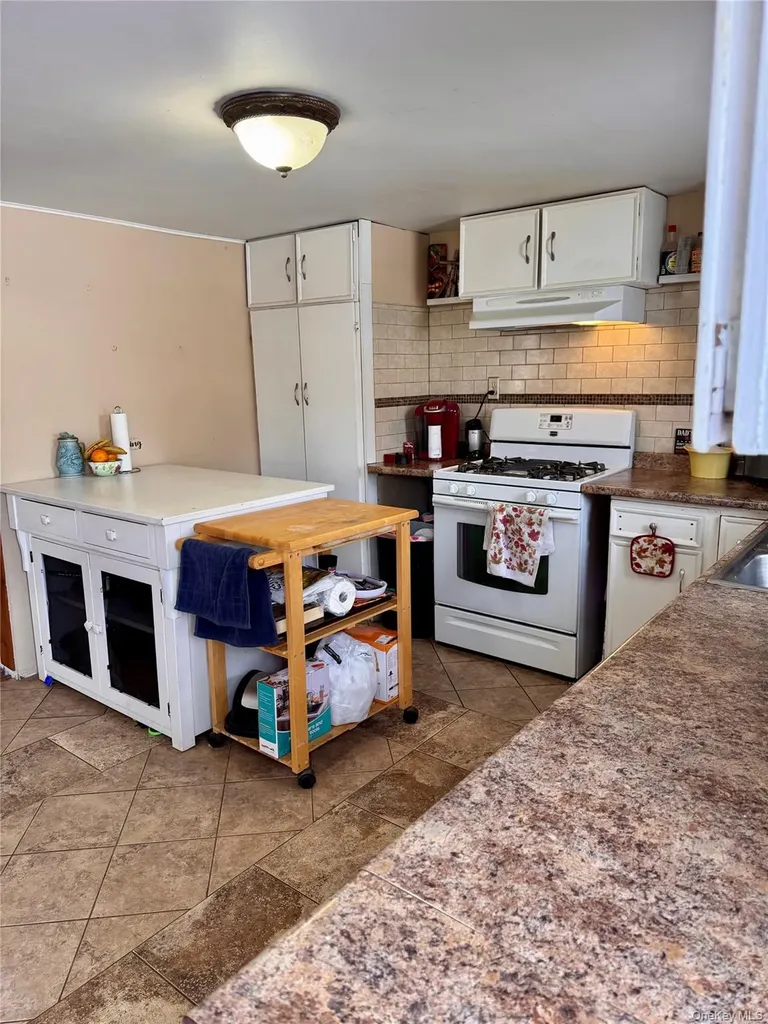 26 Peenpack Trail Huguenot NY 12746