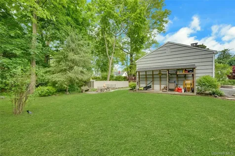 21 Benedict Road White Plains NY 10607