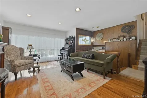 244 Mercury Street East Meadow NY 11554