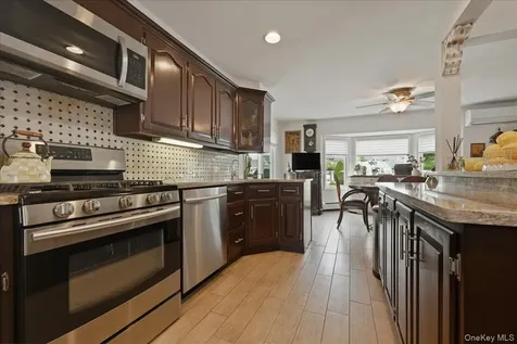 244 Mercury Street East Meadow NY 11554