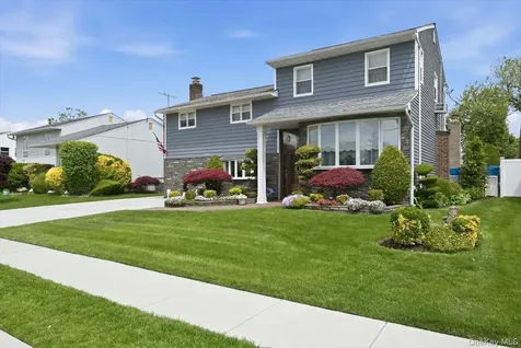 244 Mercury Street East Meadow NY 11554