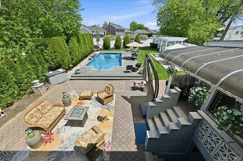 244 Mercury Street East Meadow NY 11554