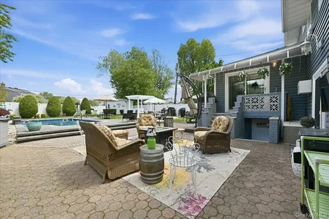244 Mercury Street East Meadow NY 11554