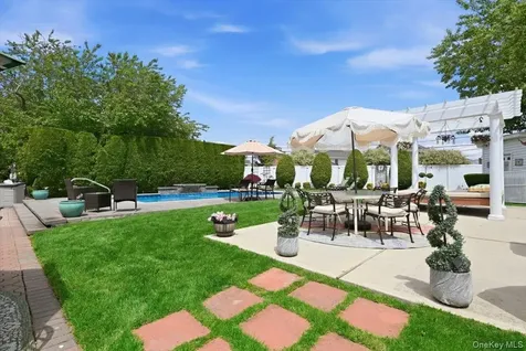 244 Mercury Street East Meadow NY 11554