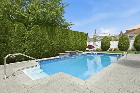 244 Mercury Street East Meadow NY 11554