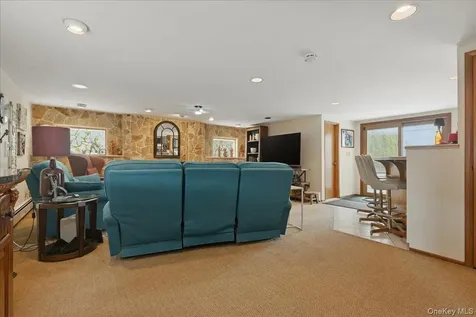 244 Mercury Street East Meadow NY 11554