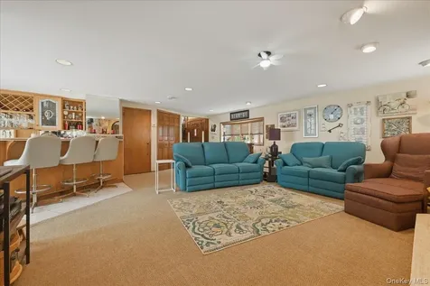 244 Mercury Street East Meadow NY 11554