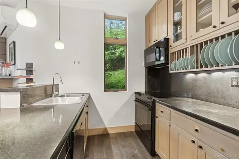 324 W Lake Boulevard Mahopac NY 10541