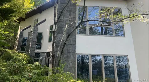 324 W Lake Boulevard Mahopac NY 10541