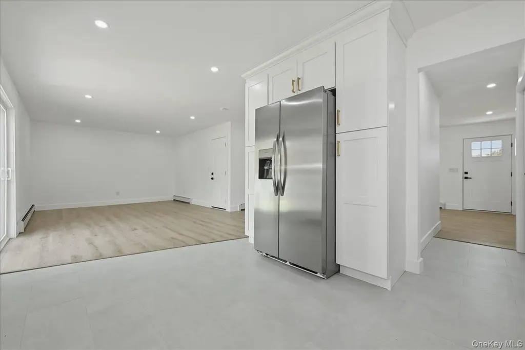 28 Gabon Lane Coram NY 11727