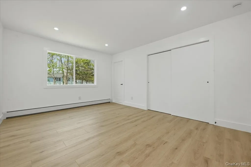 28 Gabon Lane Coram NY 11727