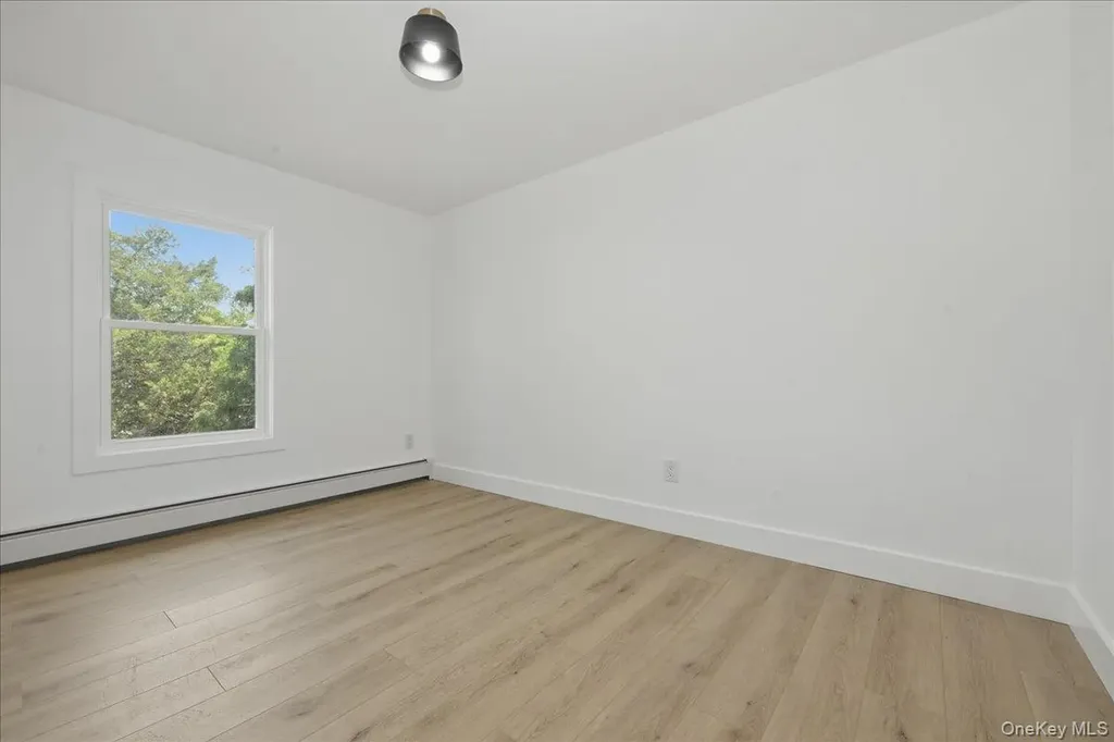 28 Gabon Lane Coram NY 11727