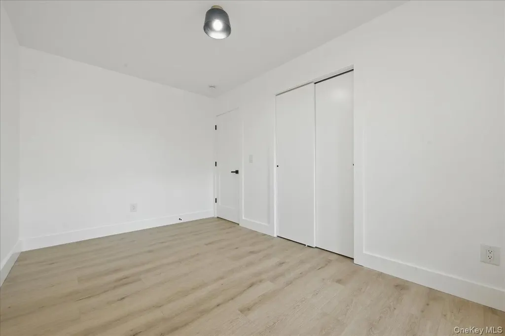 28 Gabon Lane Coram NY 11727