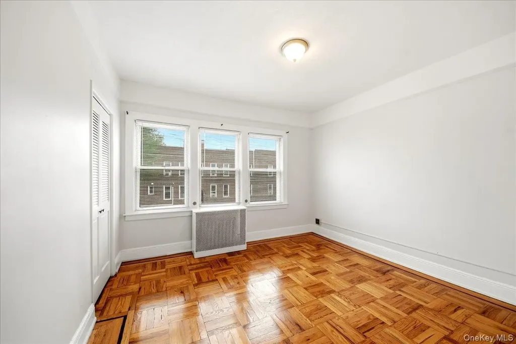 1432 Hobart Avenue Bronx NY 10461
