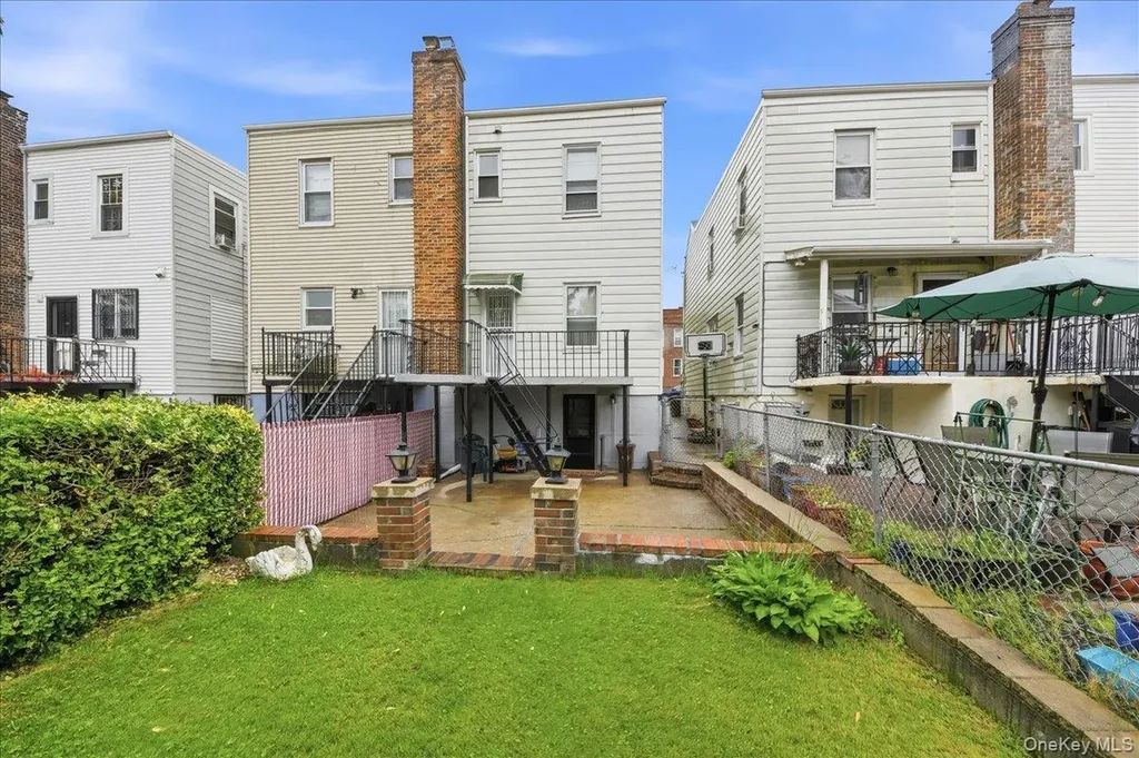 1432 Hobart Avenue Bronx NY 10461