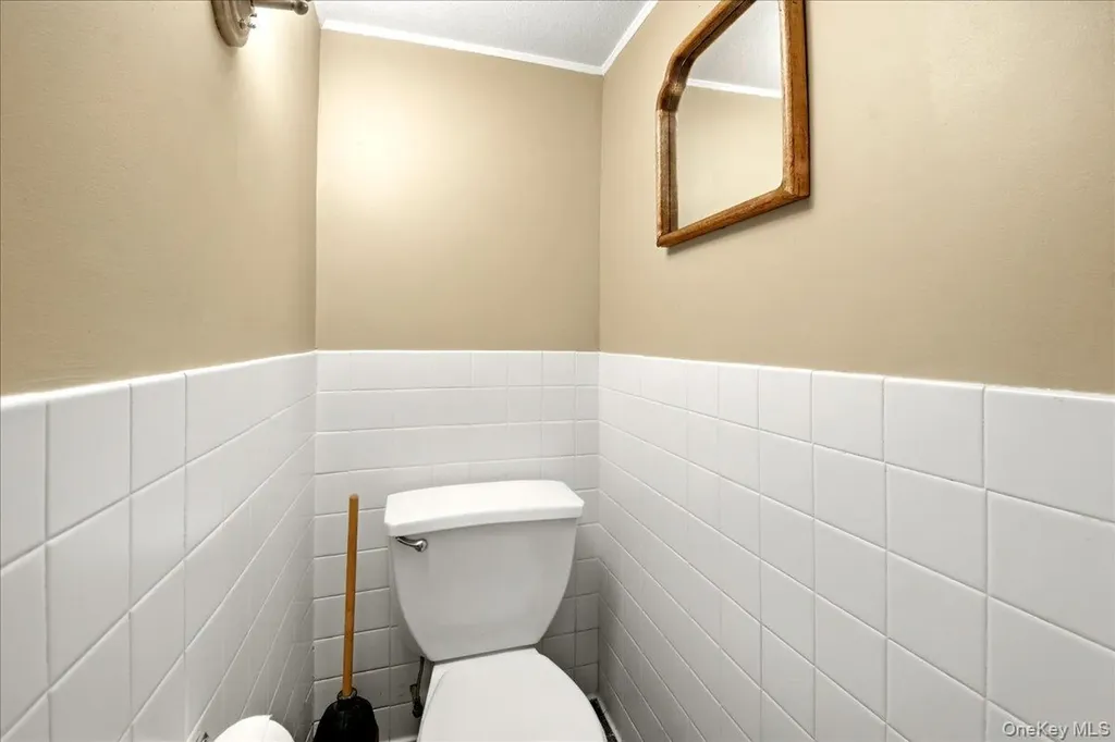 1432 Hobart Avenue Bronx NY 10461