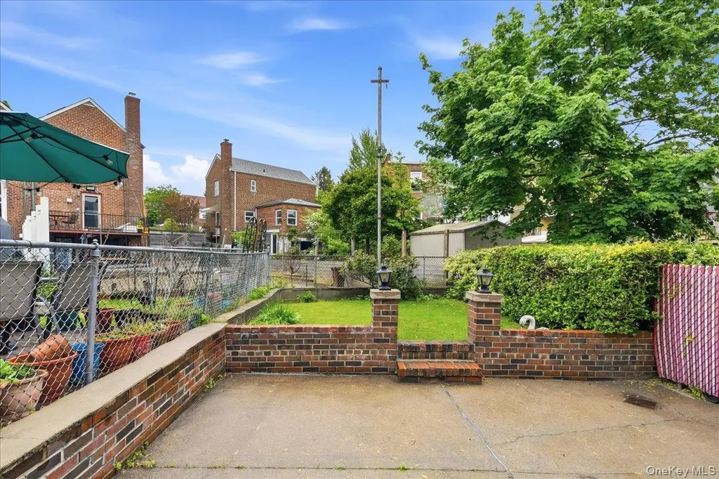 1432 Hobart Avenue Bronx NY 10461