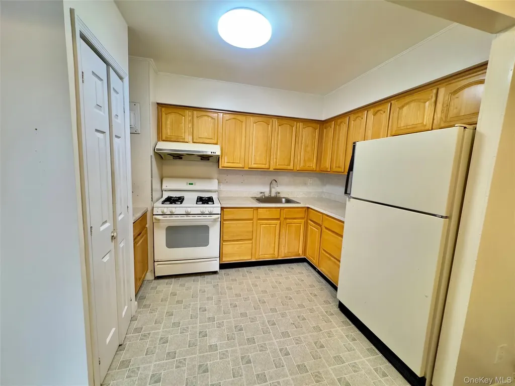 5607 Junction Boulevard Elmhurst NY 11373