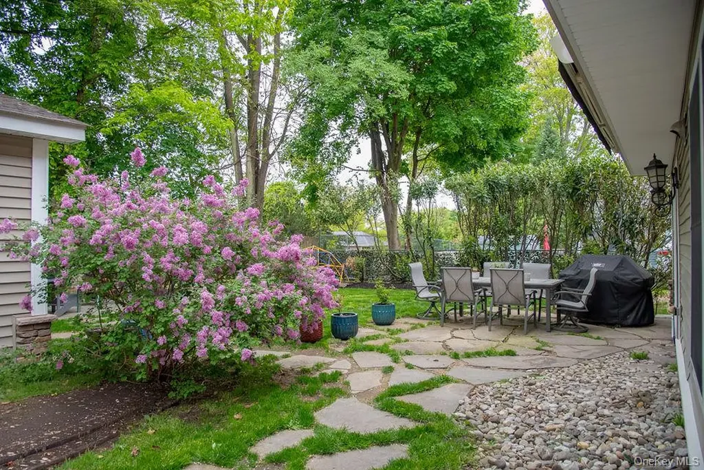 94 Bogert Avenue Pearl River NY 10965