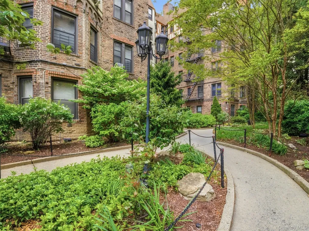 762 Brady Avenue Bronx NY 10462