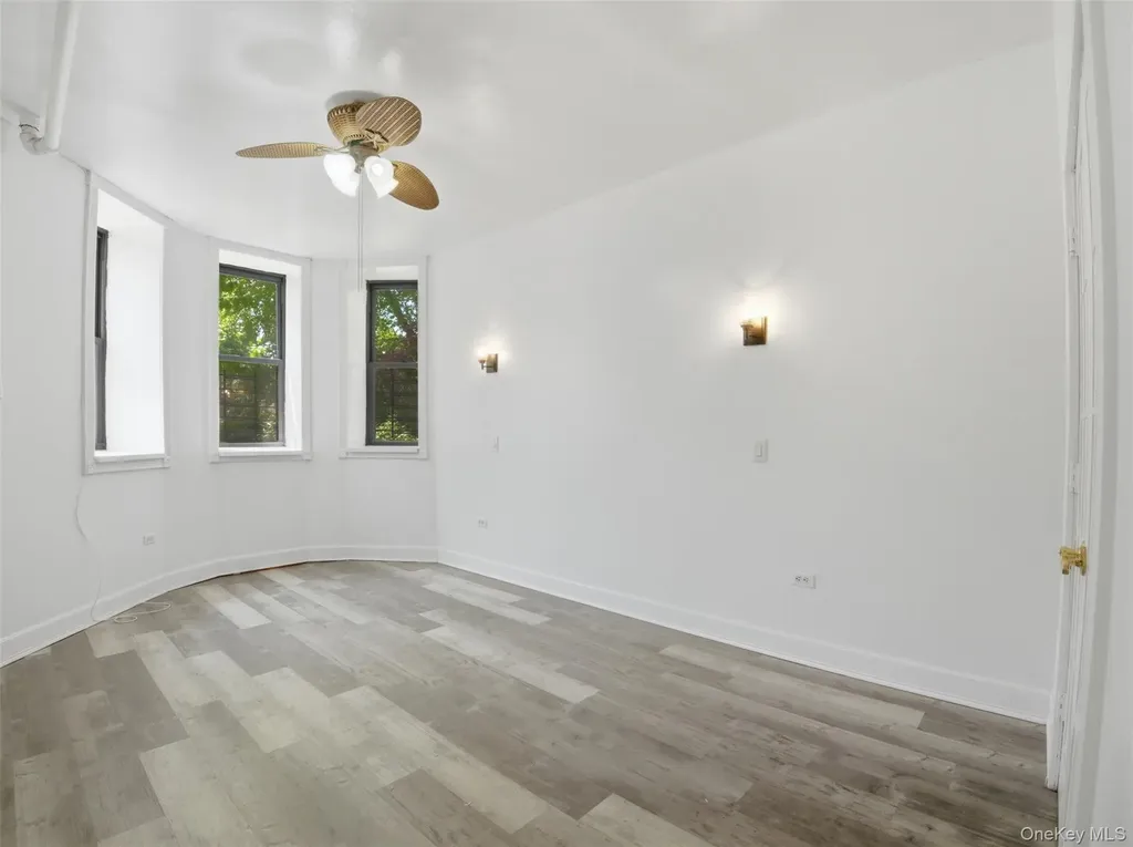762 Brady Avenue Bronx NY 10462