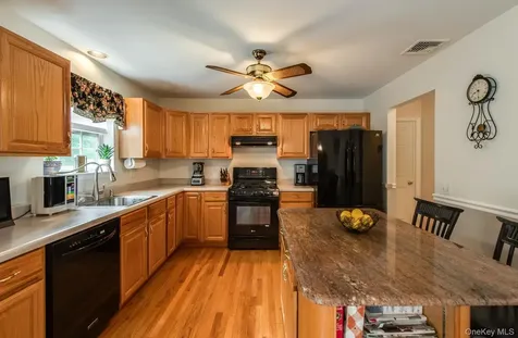 17 Verplanck Avenue Hopewell Junction NY 12533