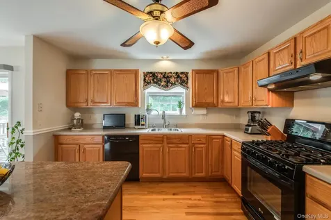 17 Verplanck Avenue Hopewell Junction NY 12533