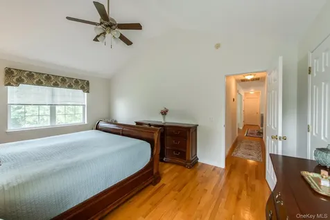 17 Verplanck Avenue Hopewell Junction NY 12533