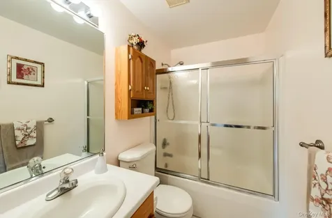 17 Verplanck Avenue Hopewell Junction NY 12533