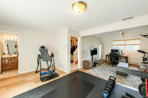 17 Verplanck Avenue Hopewell Junction NY 12533