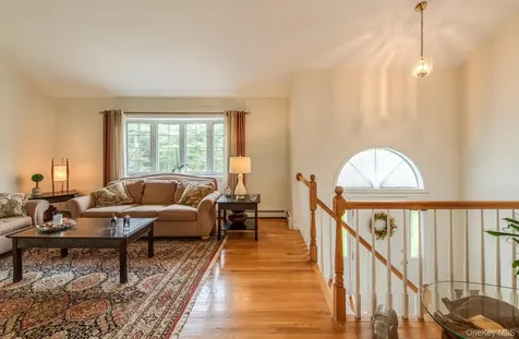 17 Verplanck Avenue Hopewell Junction NY 12533