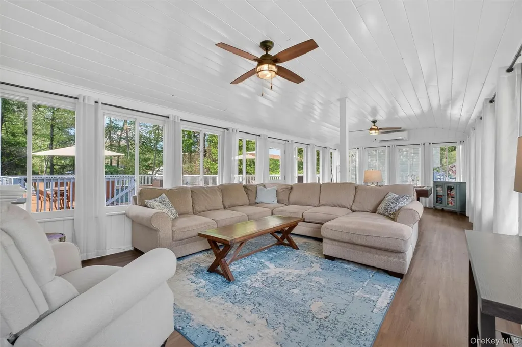 7 Ridgewood Terrace Poughkeepsie NY 12603