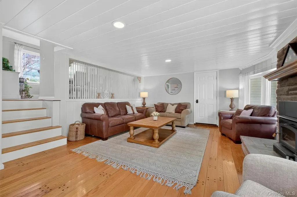 7 Ridgewood Terrace Poughkeepsie NY 12603