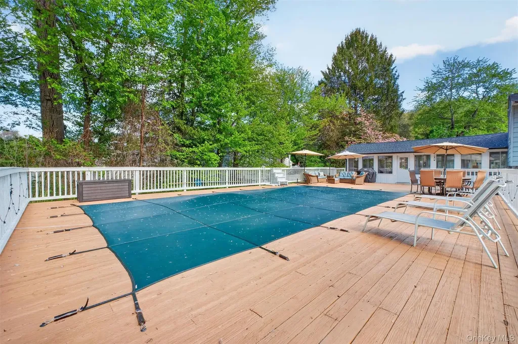 7 Ridgewood Terrace Poughkeepsie NY 12603