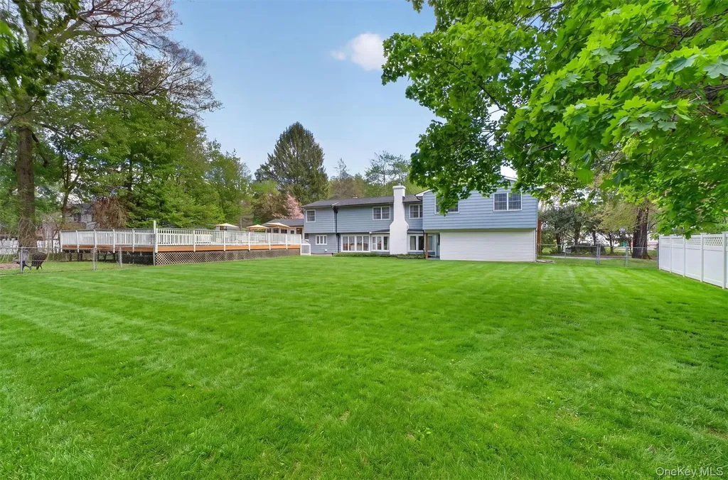 7 Ridgewood Terrace Poughkeepsie NY 12603