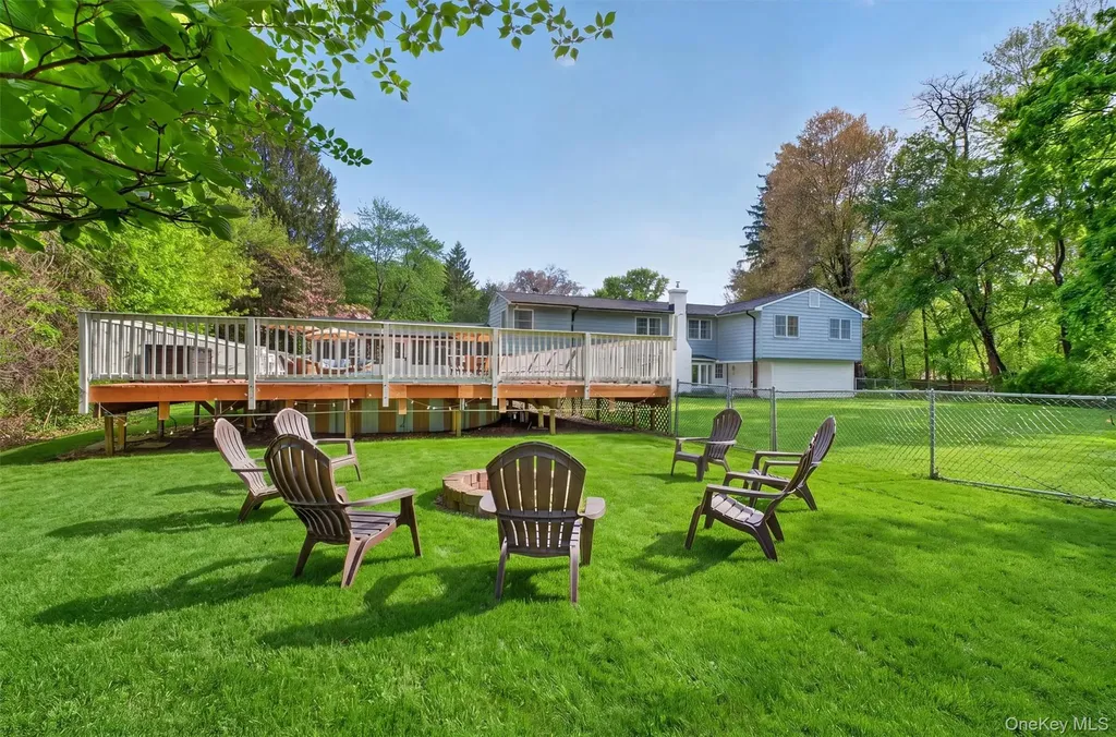 7 Ridgewood Terrace Poughkeepsie NY 12603