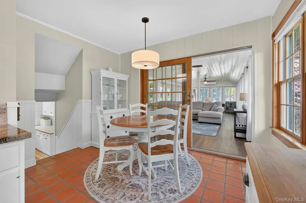 7 Ridgewood Terrace Poughkeepsie NY 12603