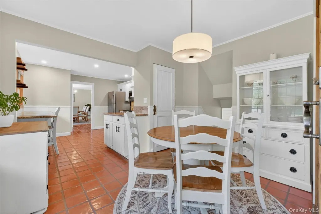 7 Ridgewood Terrace Poughkeepsie NY 12603