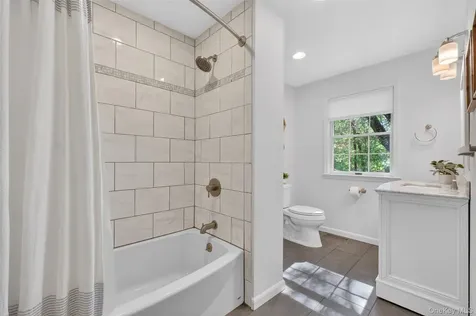7 Ridgewood Terrace Poughkeepsie NY 12603