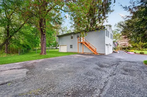 7 Ridgewood Terrace Poughkeepsie NY 12603