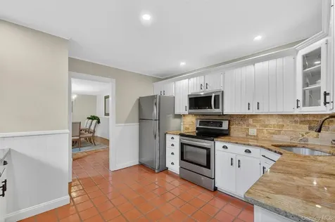 7 Ridgewood Terrace Poughkeepsie NY 12603