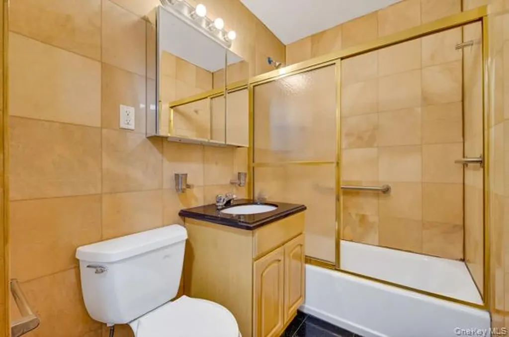 11231 38th Avenue Corona NY 11368