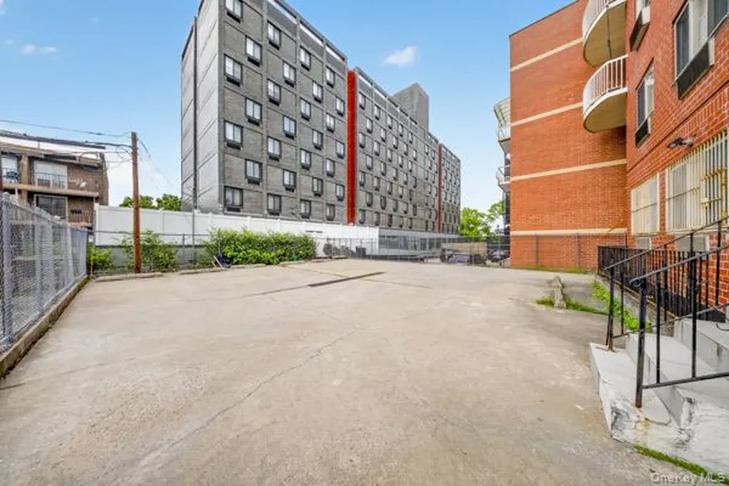 11231 38th Avenue Corona NY 11368